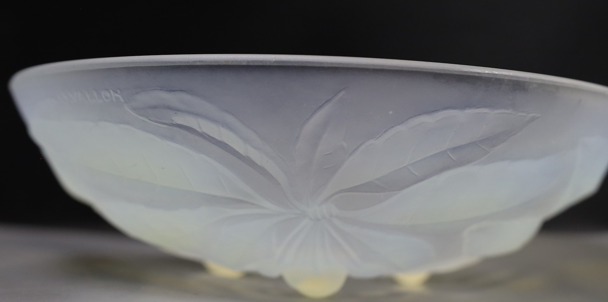 G. Vallon, a frosted glass bowl, 24cm diameter
